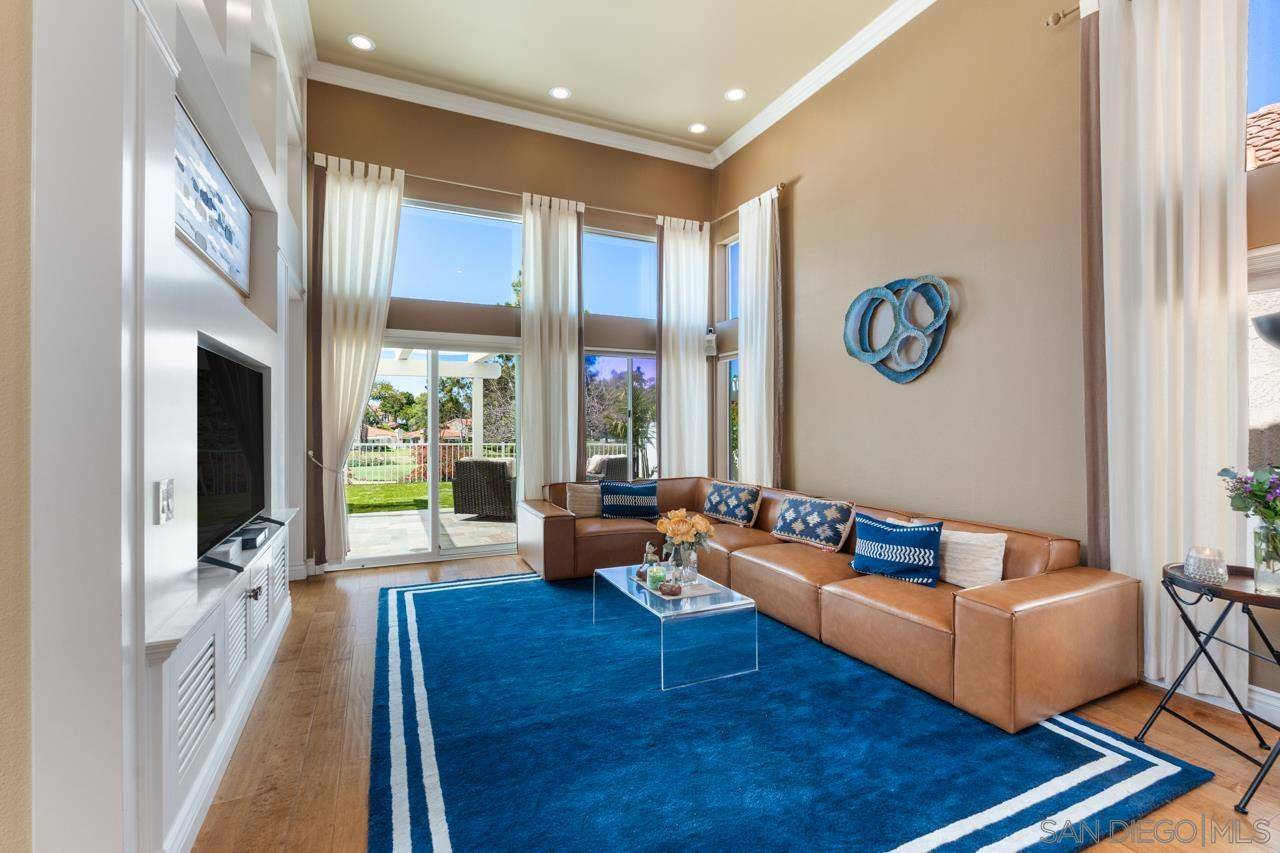San Diego, CA 92128,15552 Walton Heath Row