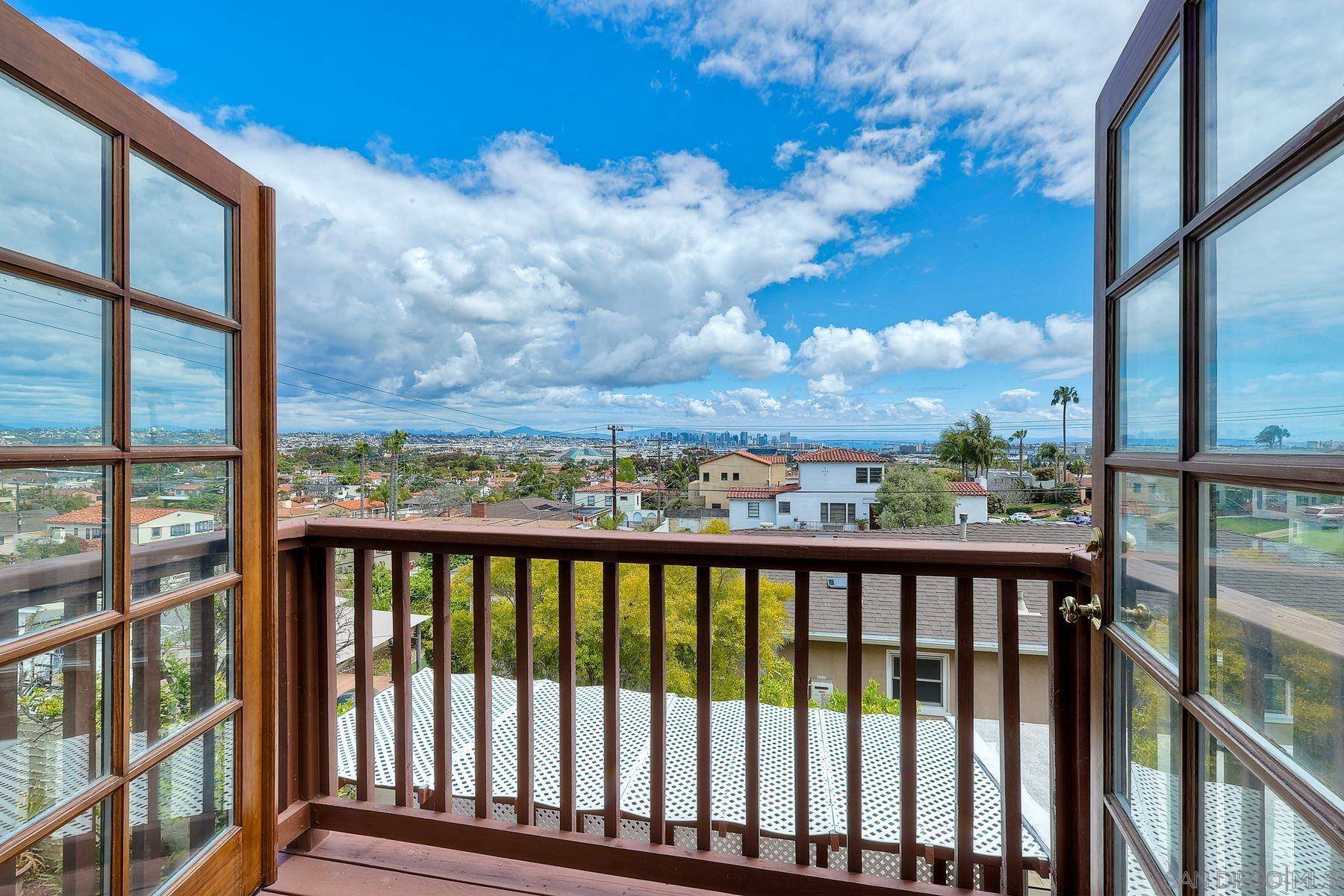 San Diego, CA 92106,3314 Curtis