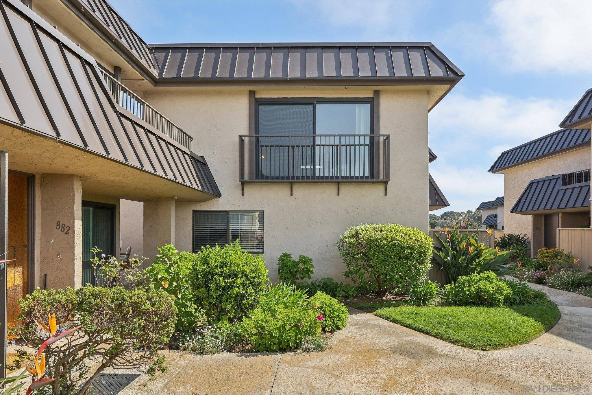 Solana Beach, CA 92075,872 S Sierra Ave