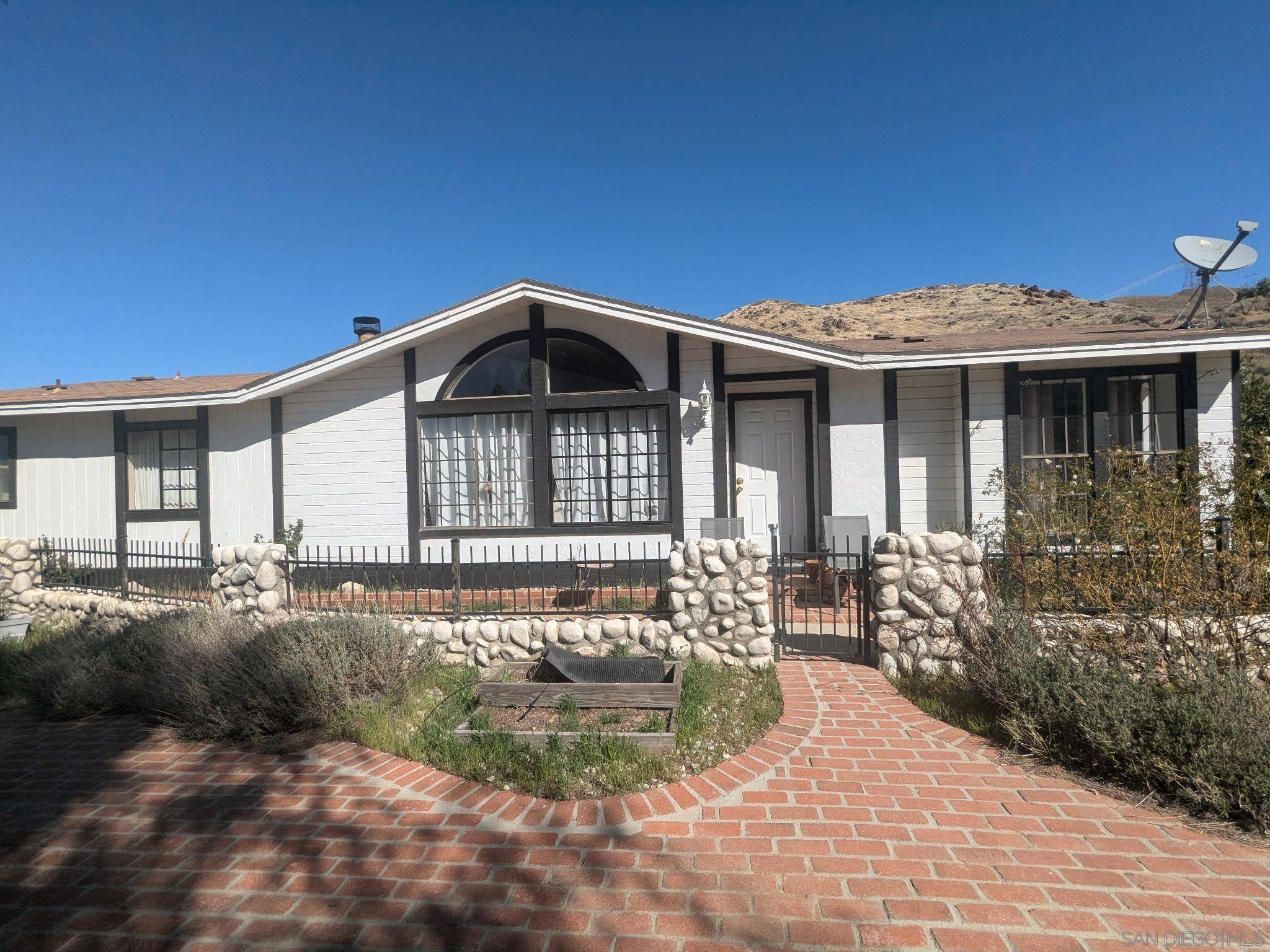 Palmdale, CA 93550,237 E Soledad Pass Rd