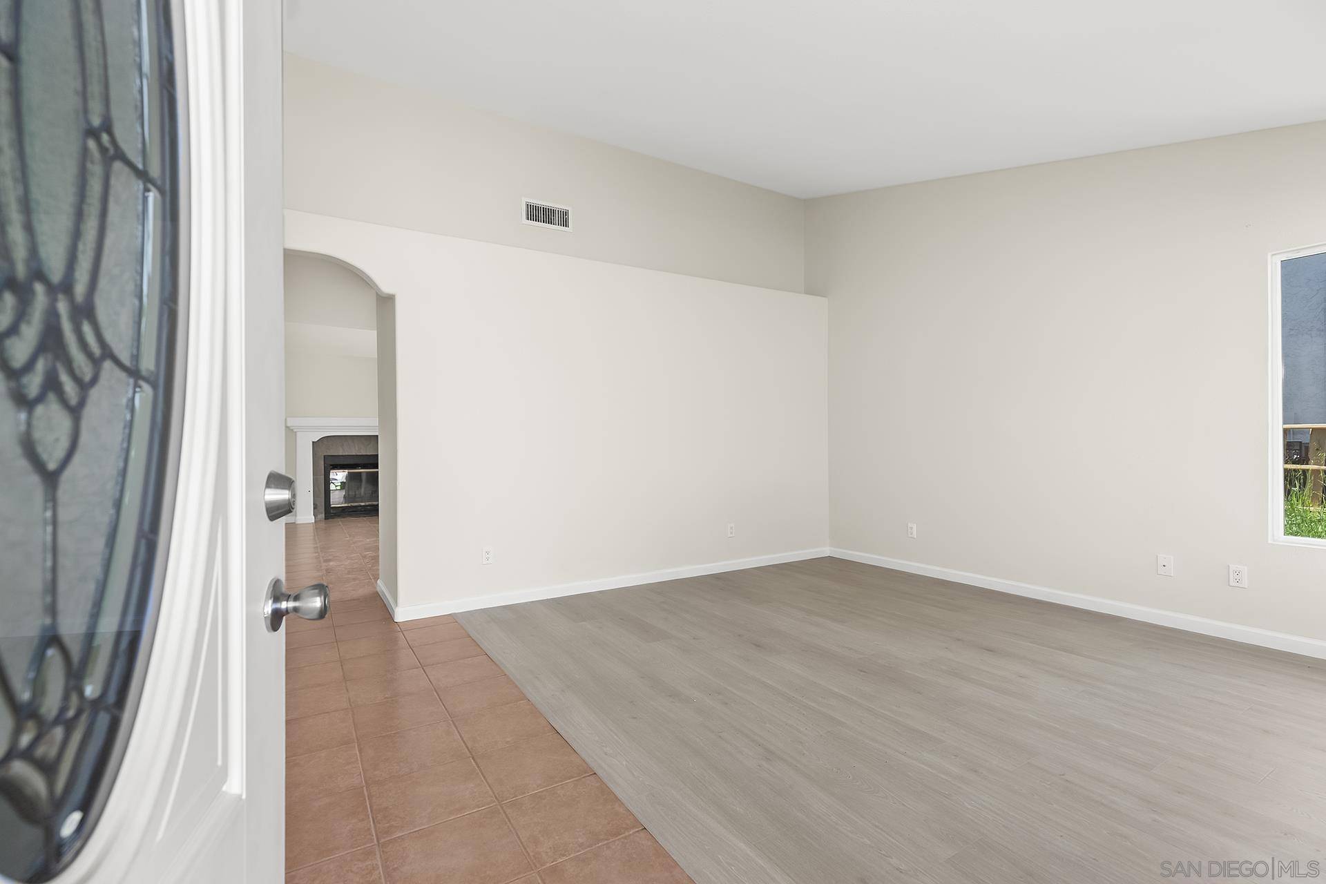Escondido, CA 92026,325 Cheyenne Ln