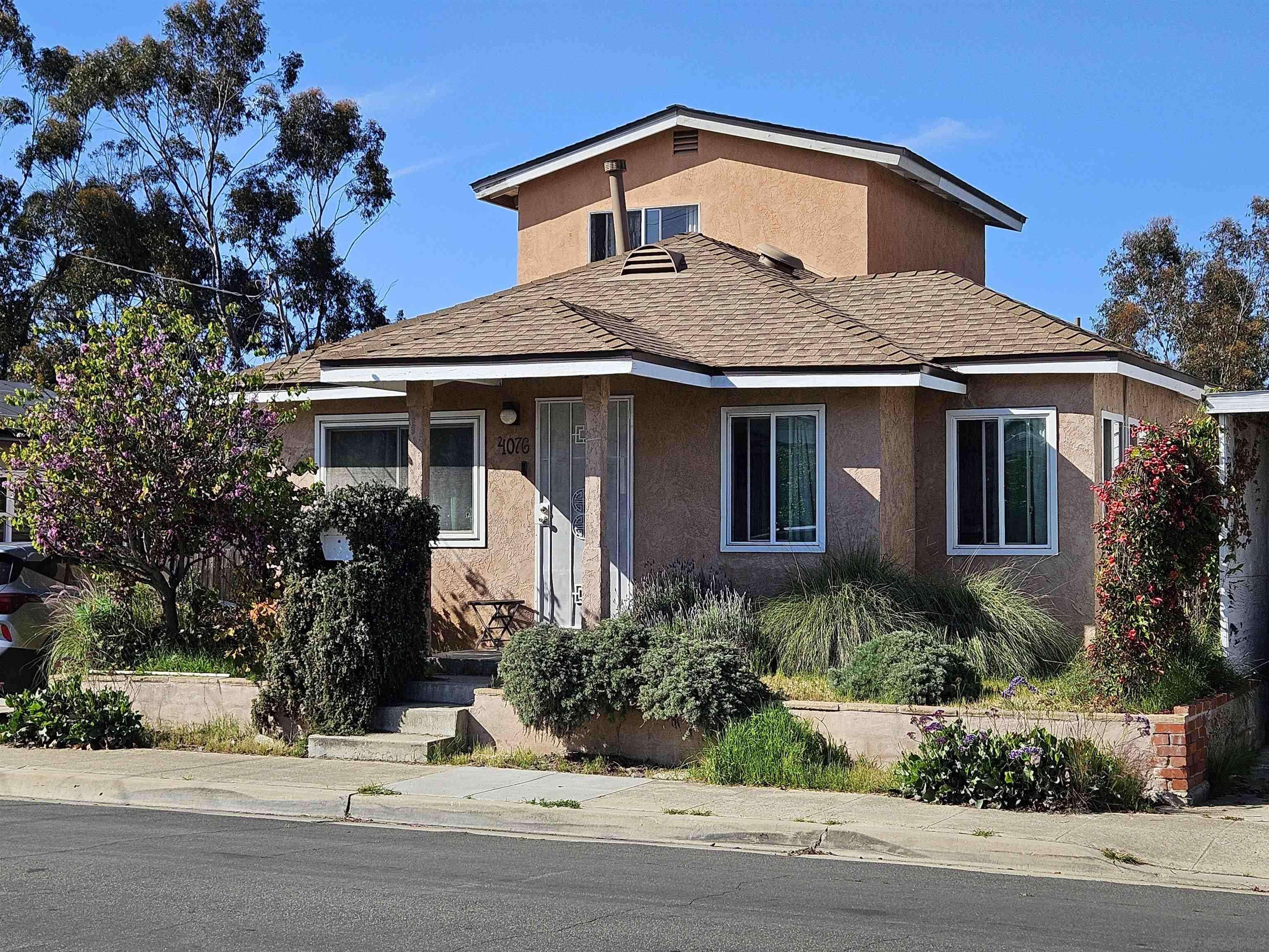 San Diego, CA 92105,4076 MANZANITA DR.