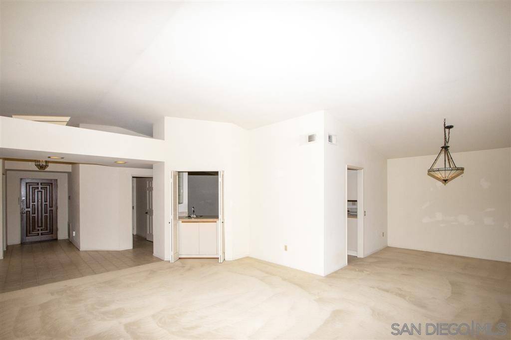 San Diego, CA 92128,13025 Avenida Marbella