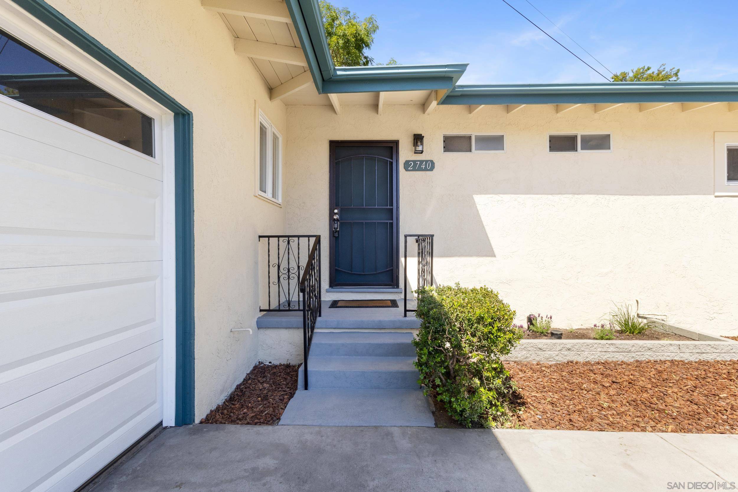 Lemon Grove, CA 91945,2740 Skyline Dr