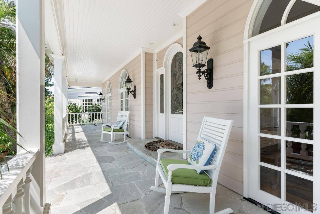 Rancho Santa Fe, CA 92067,17401 Via Cuatro Caminos