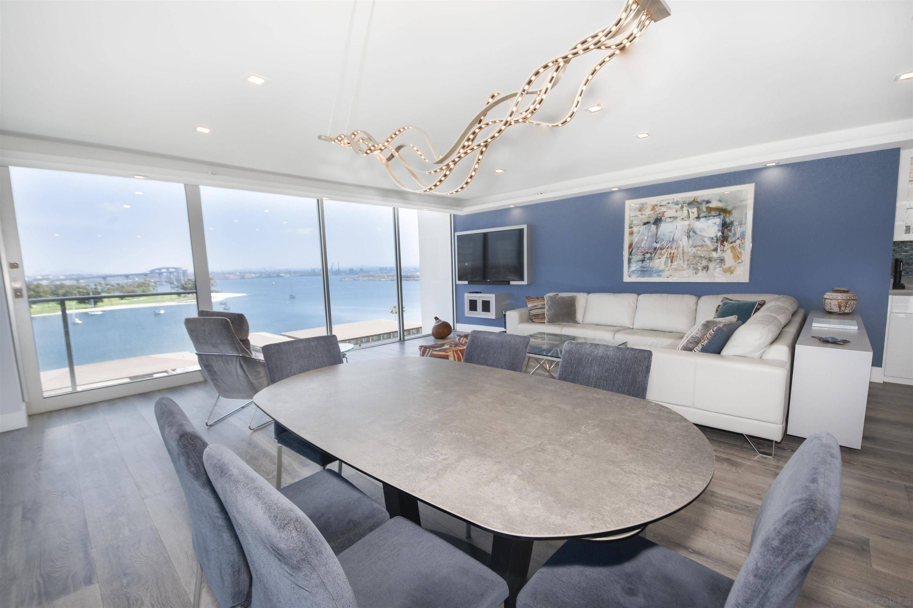 Coronado, CA 92118,1810 Avenida del Mundo #704