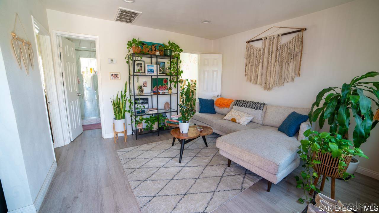 San Diego, CA 92105,4863 Polk Ave