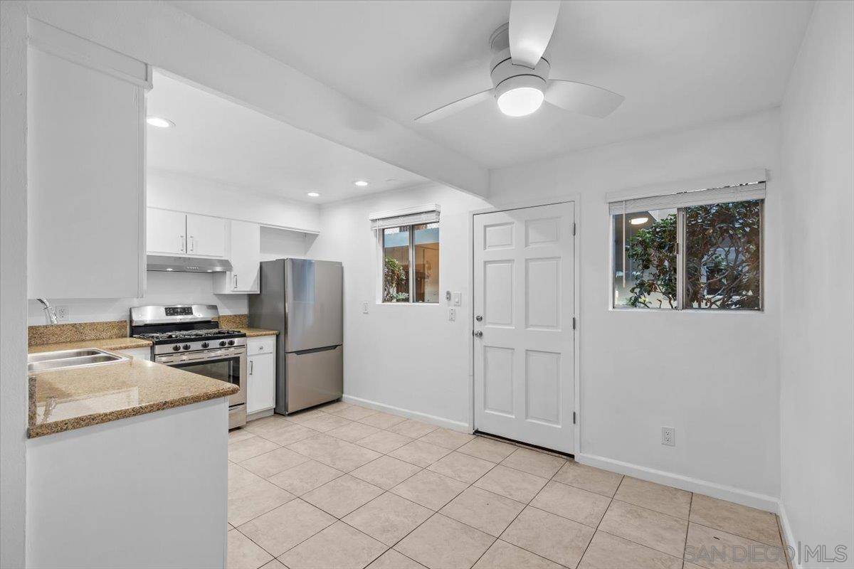 San Diego, CA 92117,4875 Cole St #45