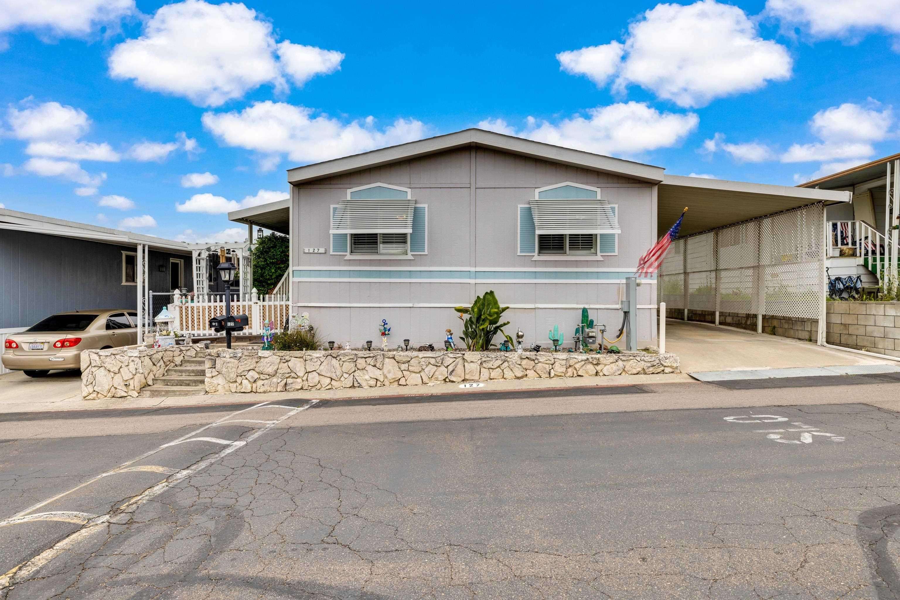 Santee, CA 92071,8701 Mesa Rd #SPC 127