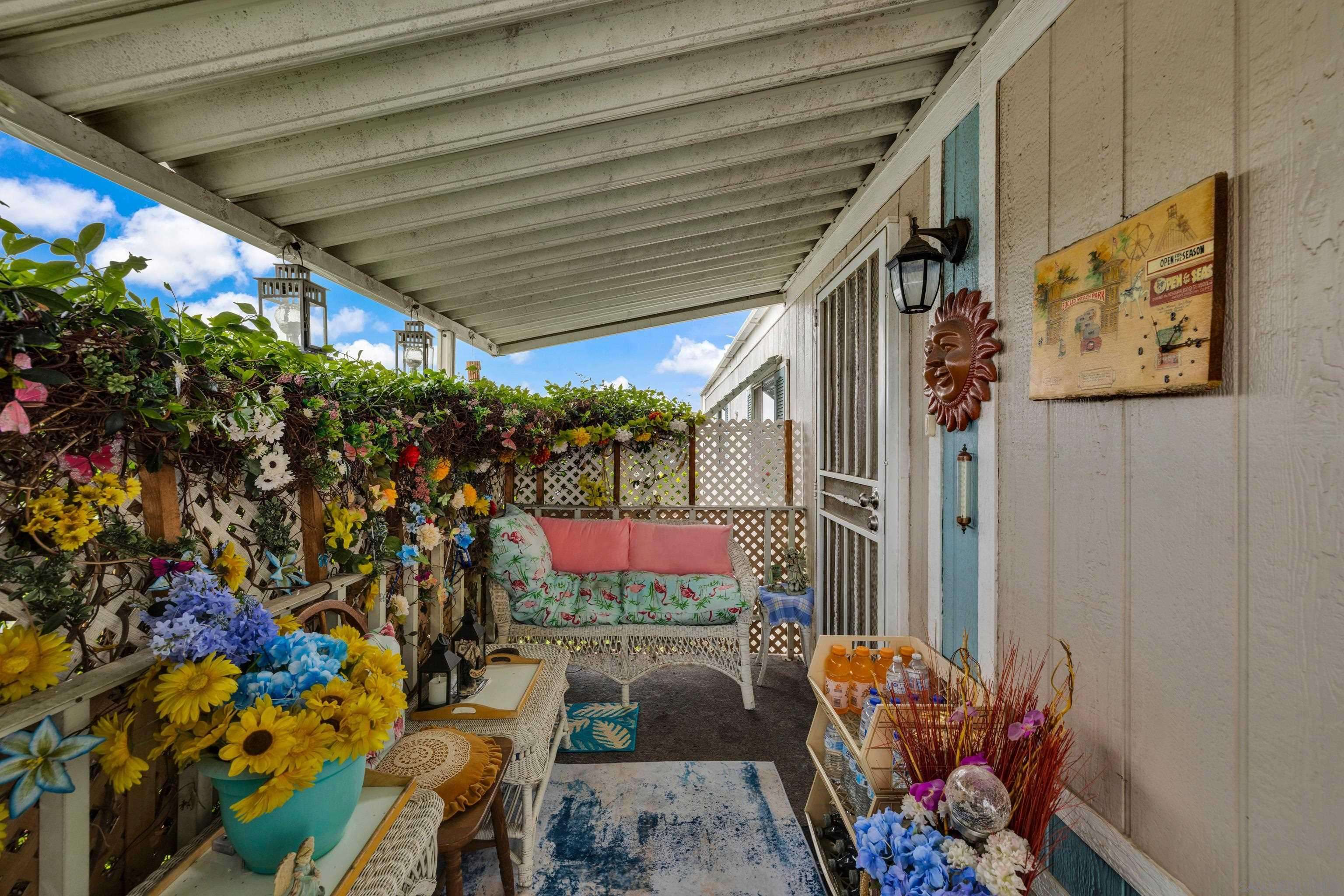 Santee, CA 92071,8701 Mesa Rd #SPC 127
