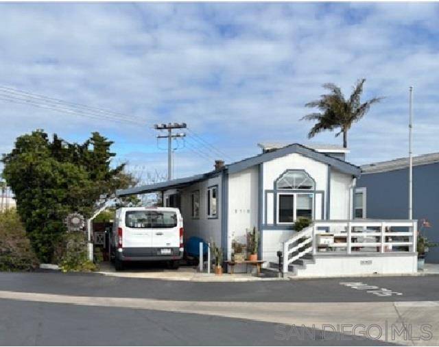 Carlsbad, CA 92011,6516 Friendly Place