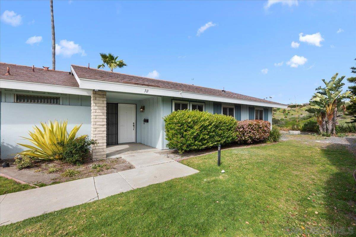 Oceanside, CA 92057,3615 Vista Bella #30