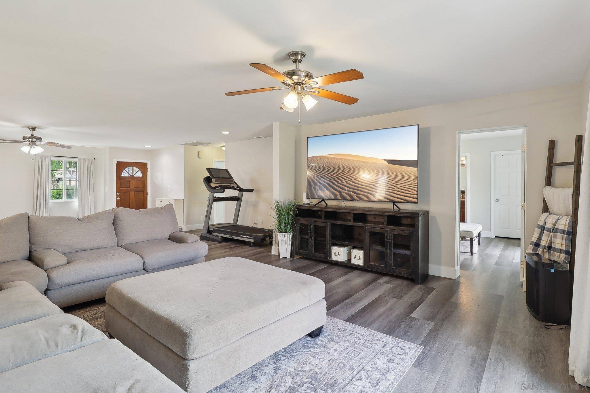 Spring Valley, CA 91977,1673 Walbollen St