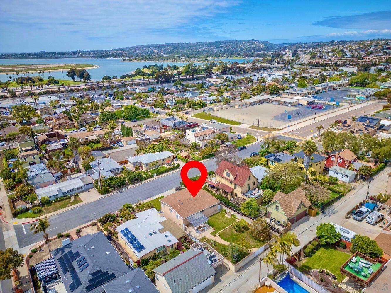 San Diego, CA 92110,2219 Erie St