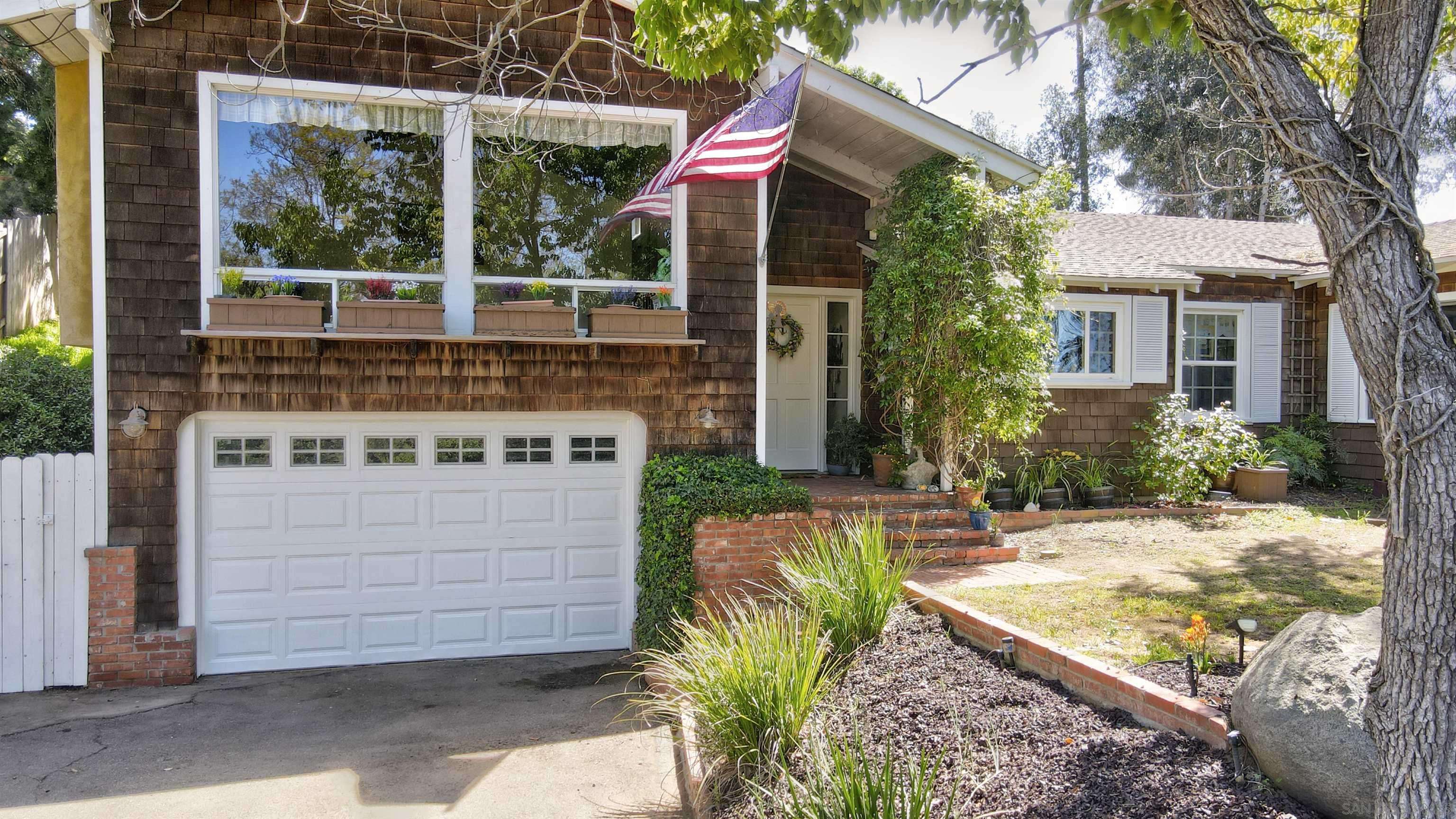 El Cajon, CA 92019,1533 Skyline Lane