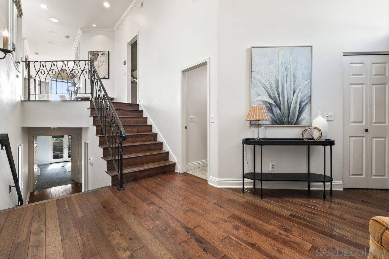 Solana Beach, CA 92075,801 Cofair Court