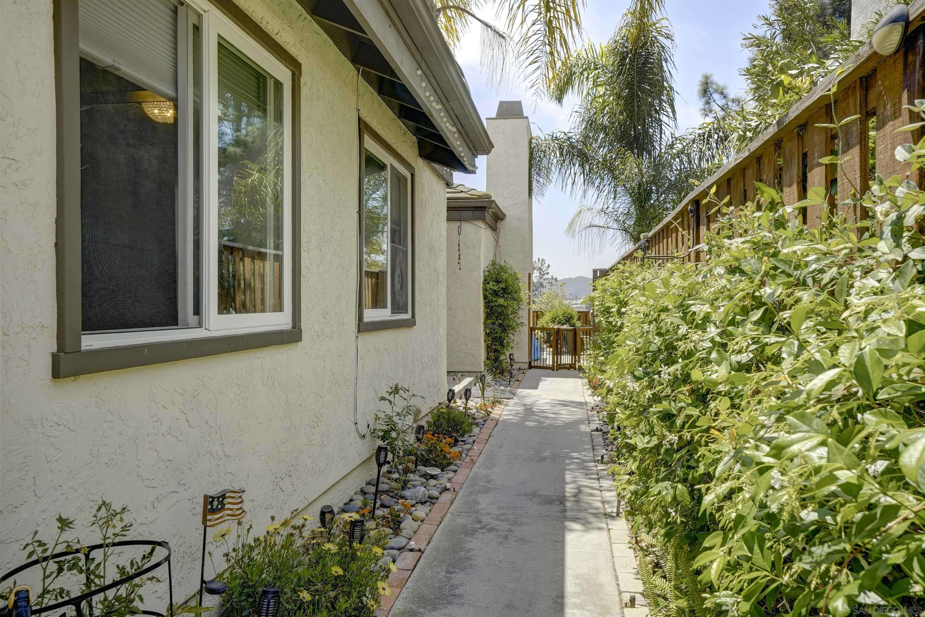Escondido, CA 92029,1867 Guilder Gln