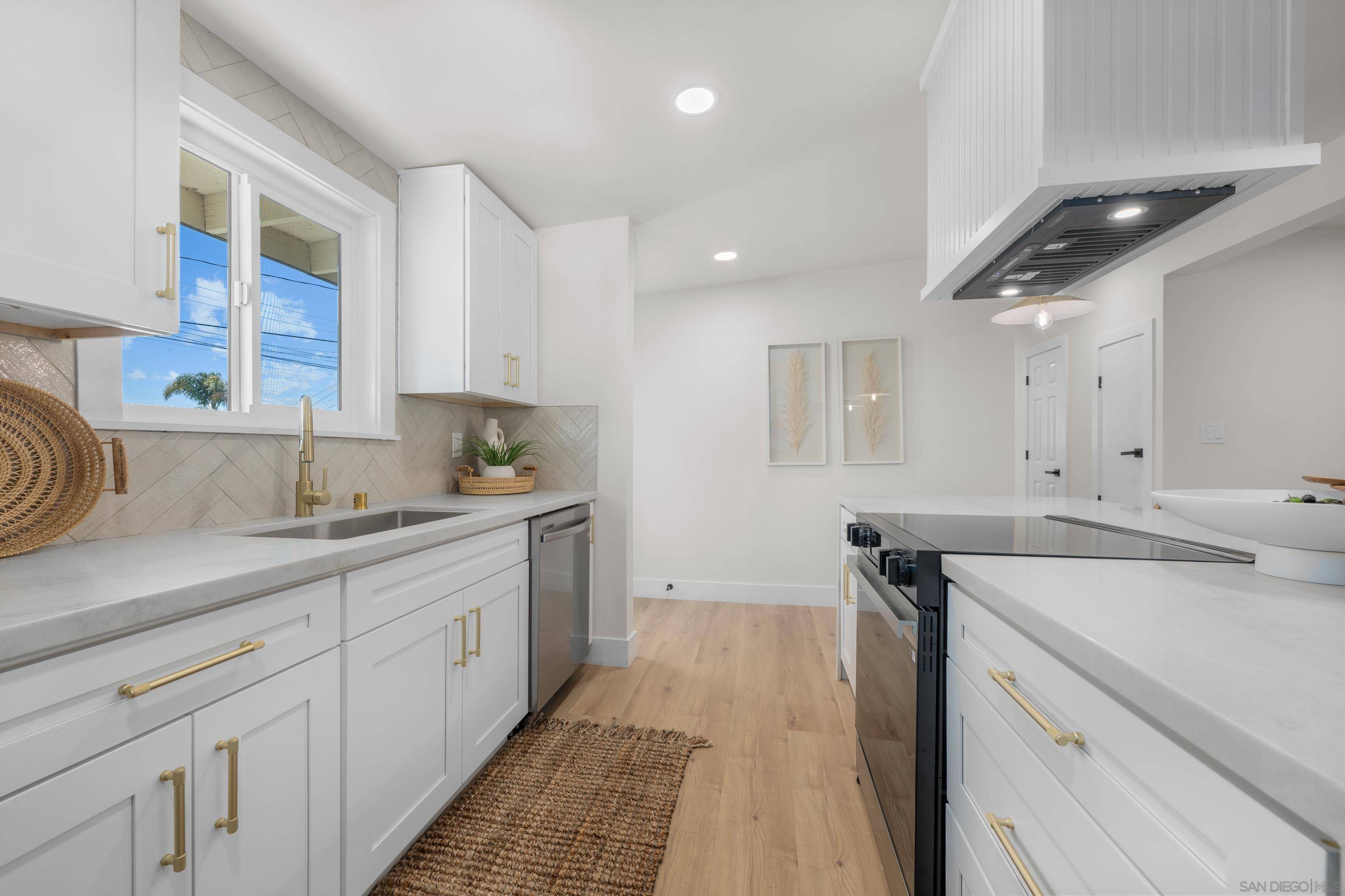 Imperial Beach, CA 91932,1128 Hemlock Ave