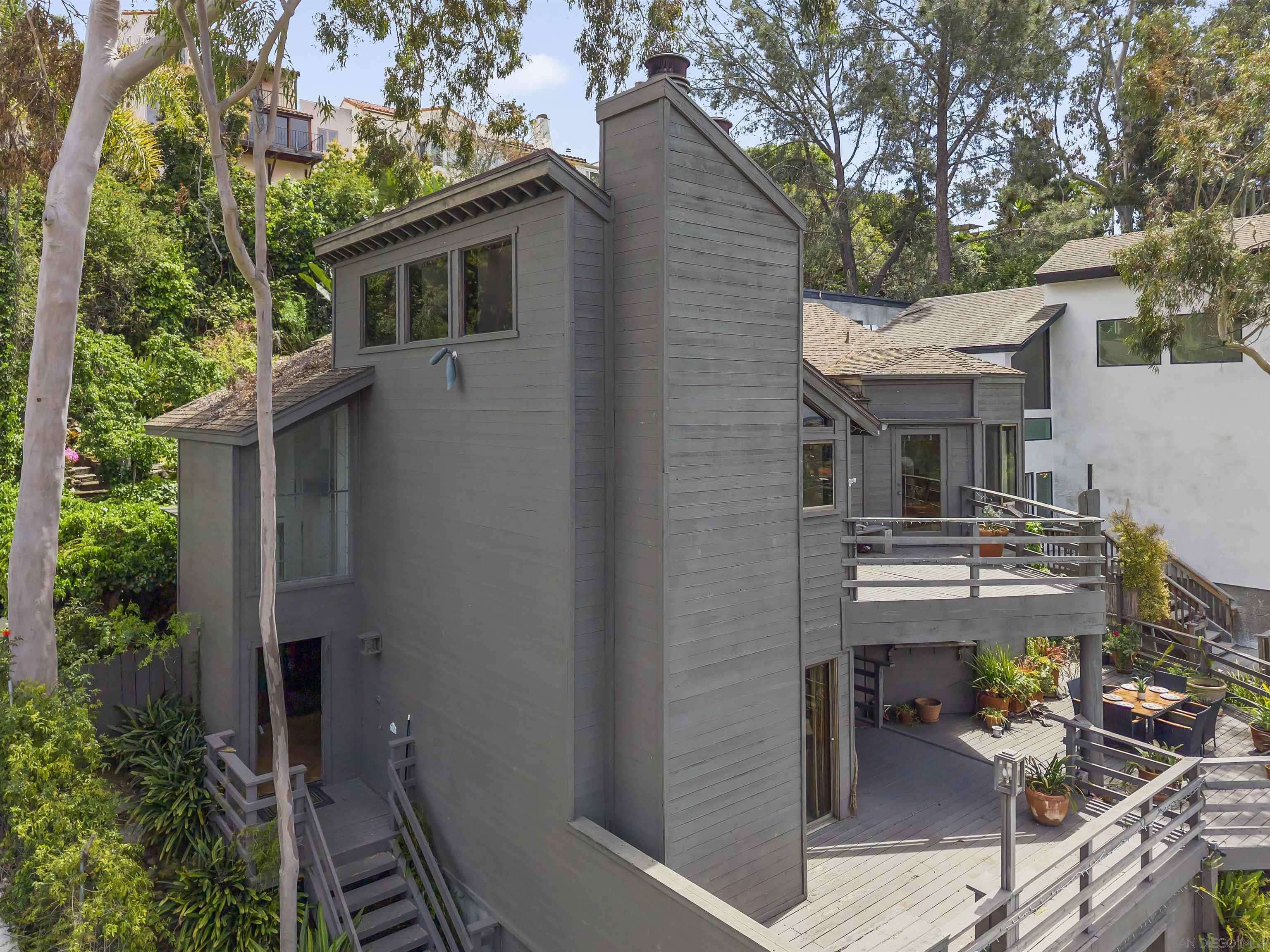 San Diego, CA 92103,2871 Brant St