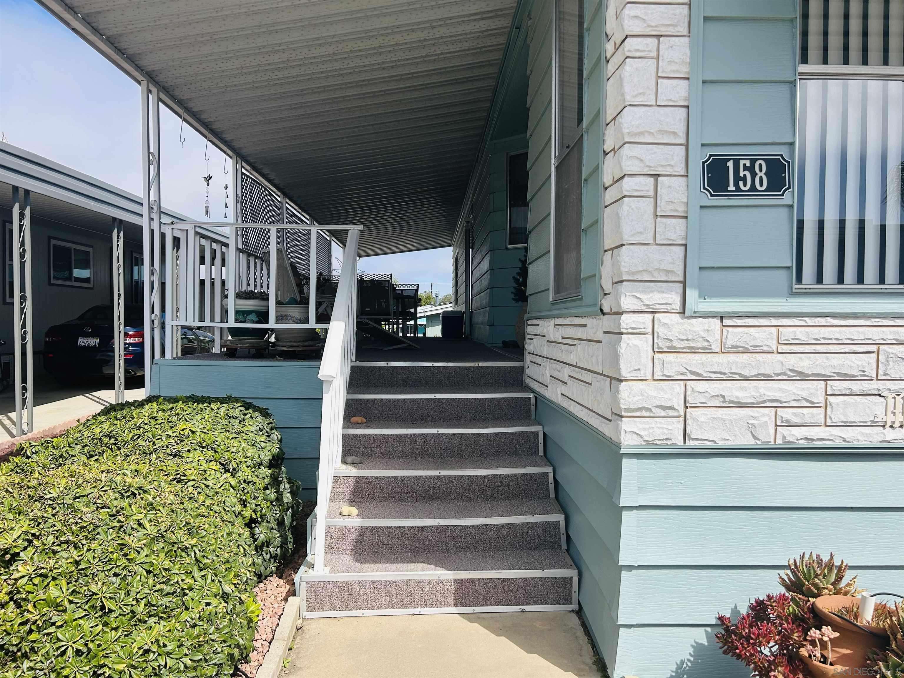 Ramona, CA 92065,1212 H Street #158
