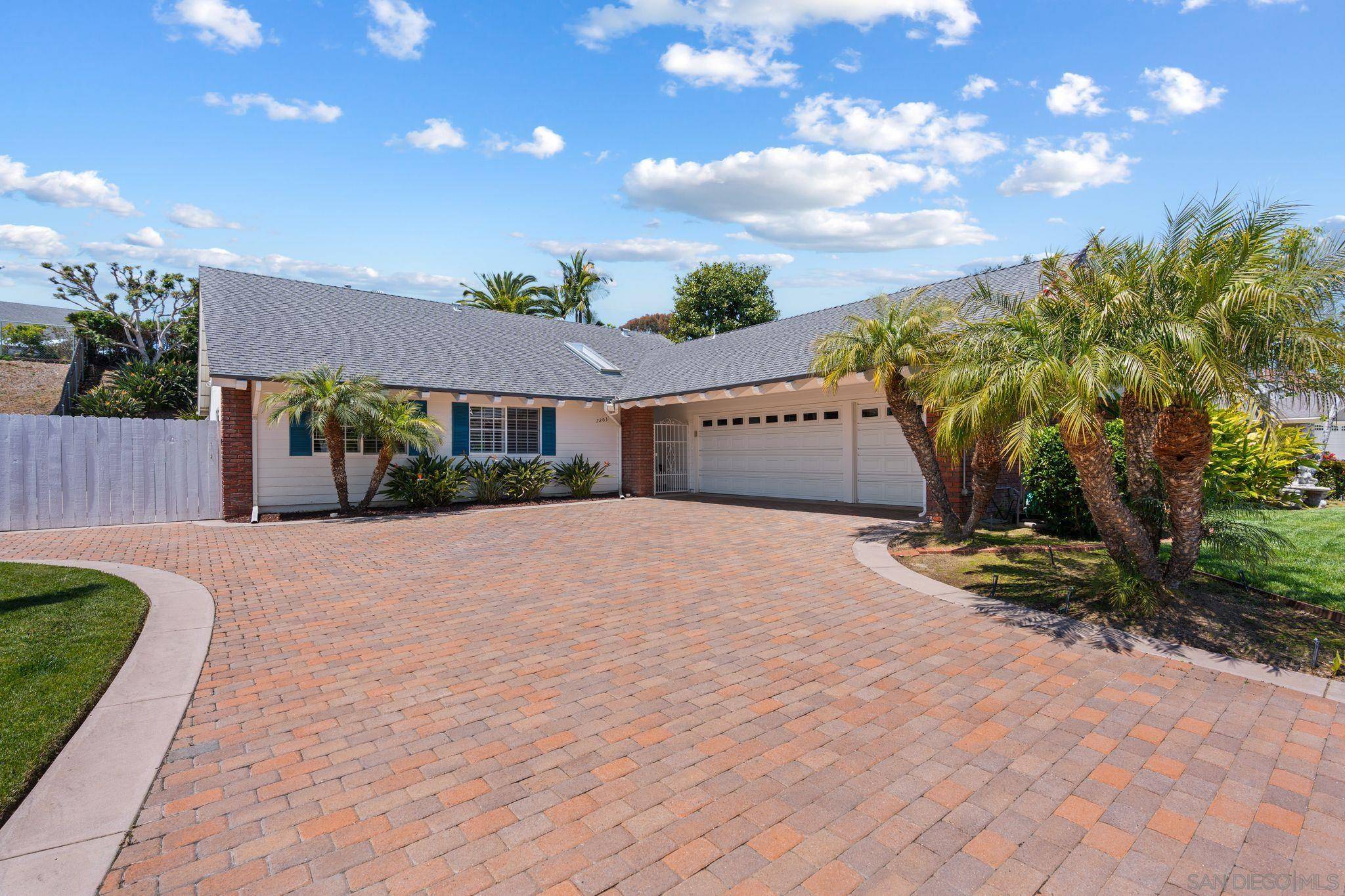 Carlsbad, CA 92011,7203 Manzanita