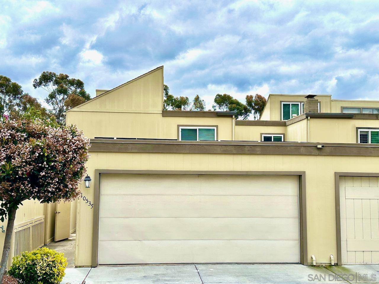 Scripps Ranch, CA 92131,10535 Caminito Banyon