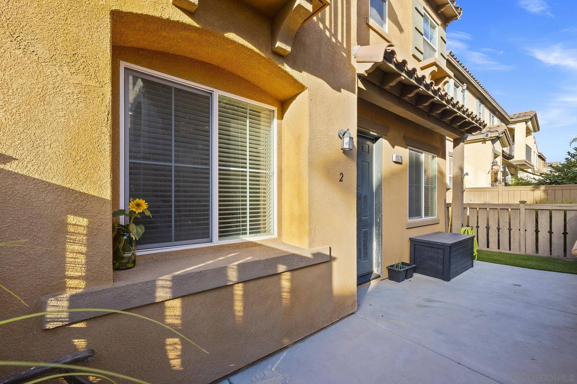 Chula Vista, CA 91913,1570 Calle De La Flor 2 #2