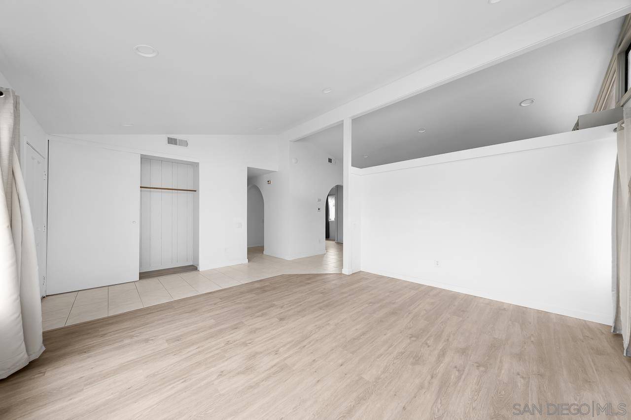 Santee, CA 92071,9927 Sadie St