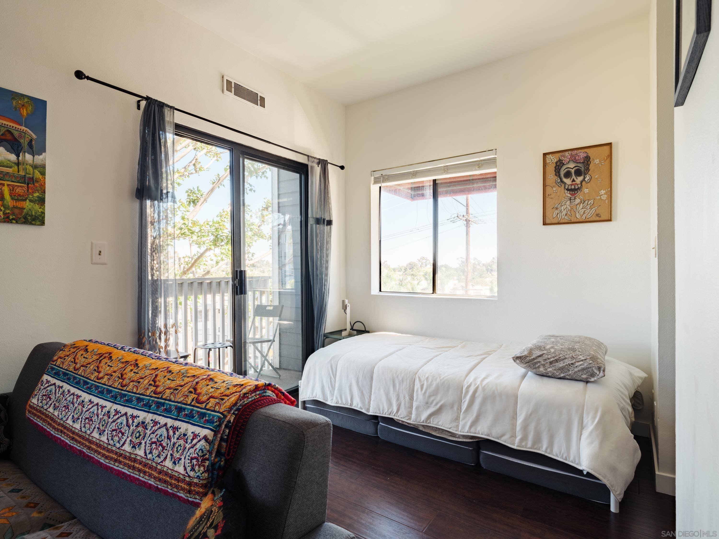 San Diego, CA 92104,3760 Florida St #110