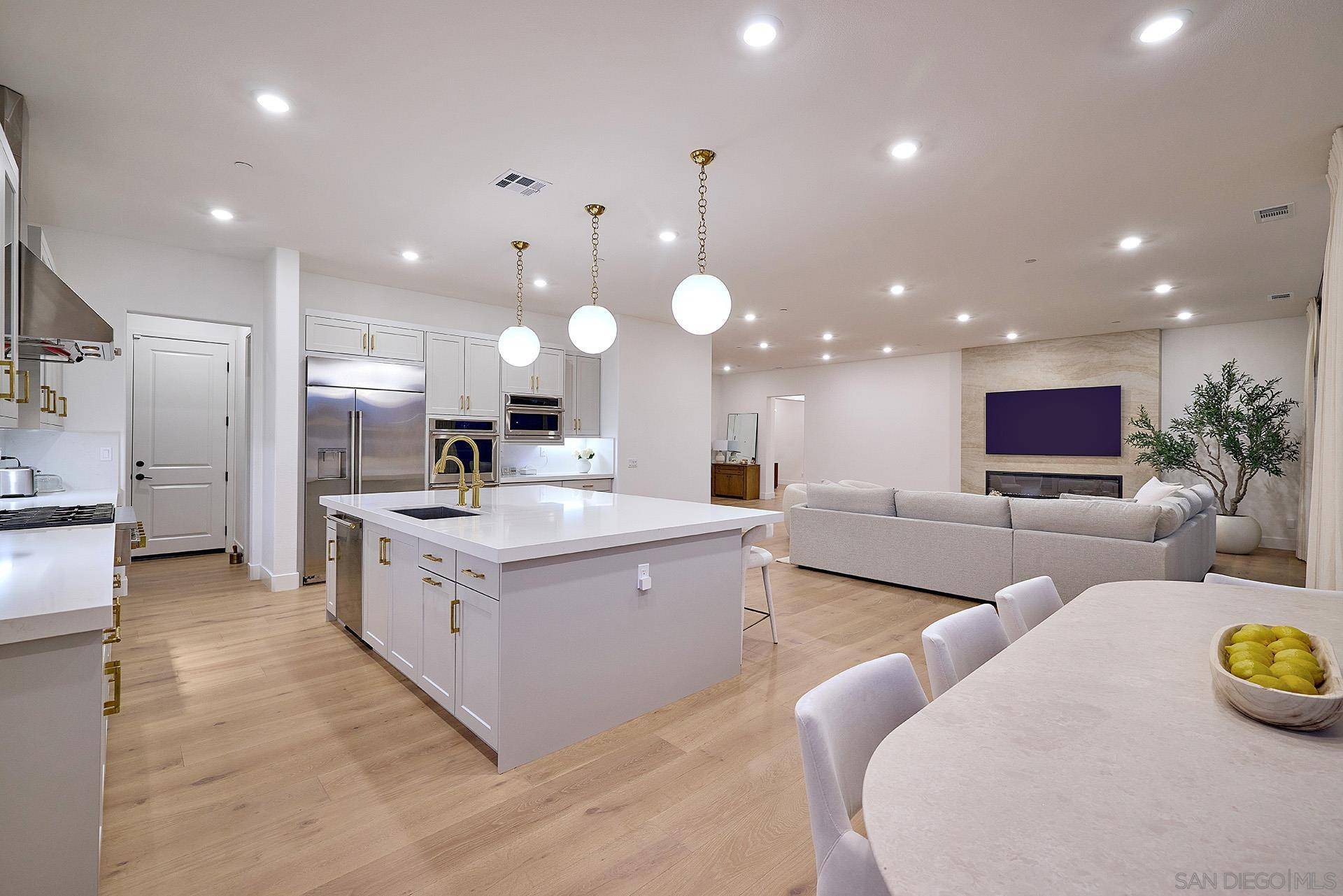 Poway, CA 92064,13781 Dean Ct
