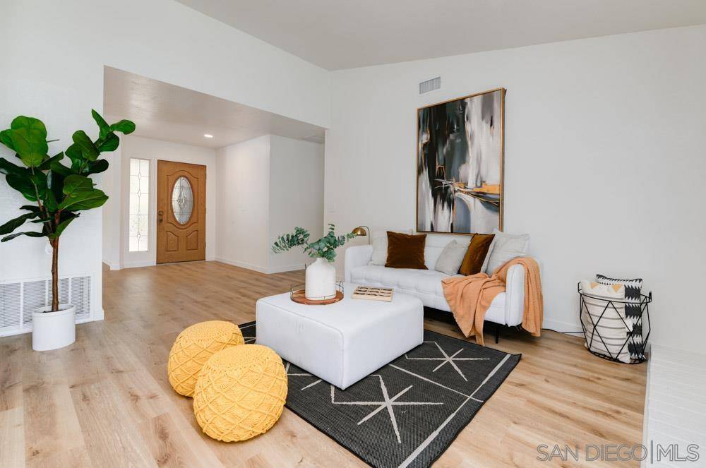 Oceanside, CA 92056,4635 Briar Ridge Rd