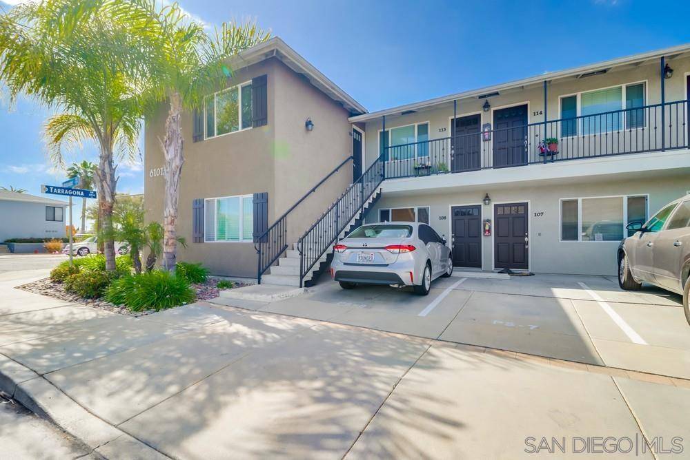 San Diego, CA 92115,6101 Adelaide Ave #111