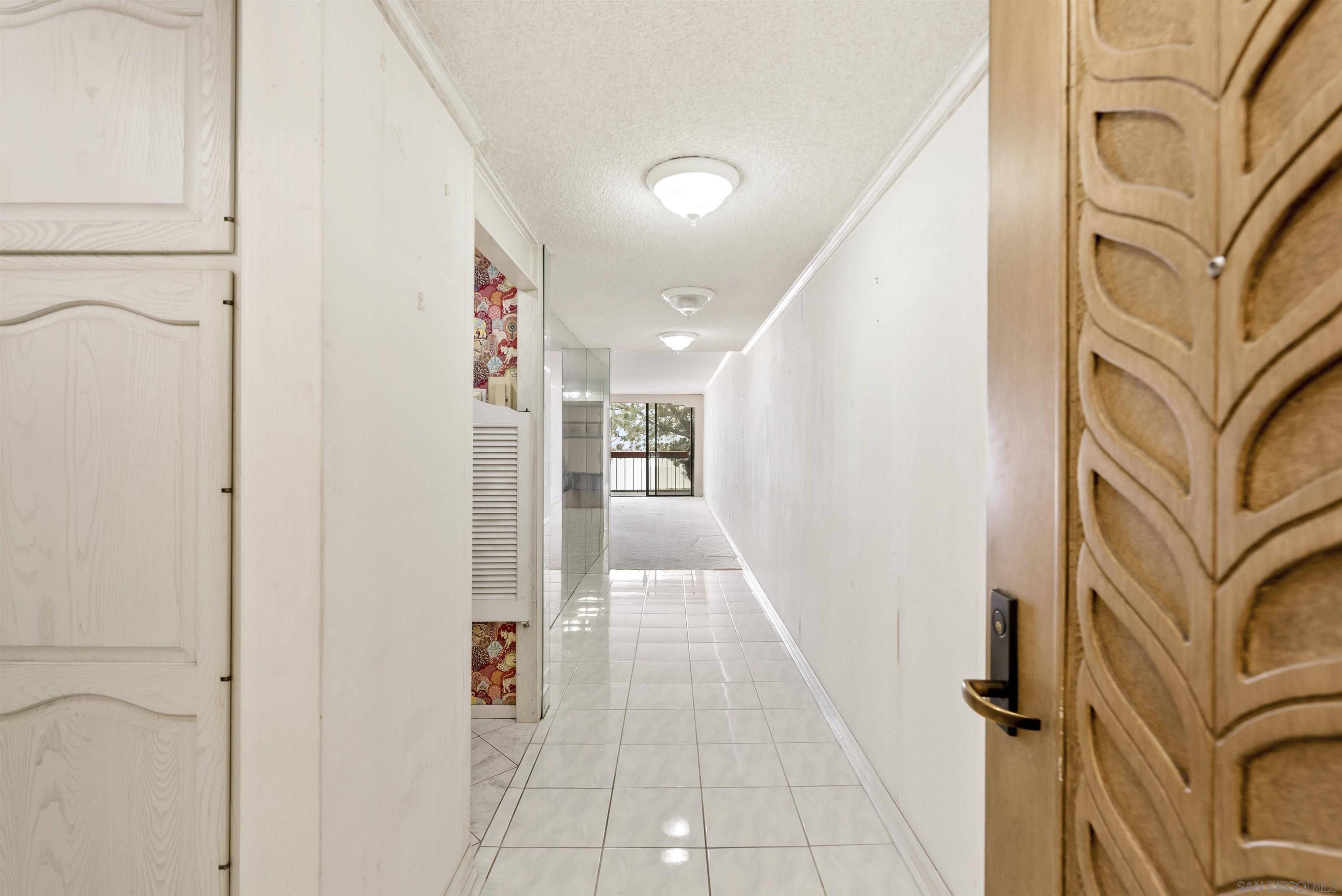 San Diego, CA 92109,3940 Gresham St #251