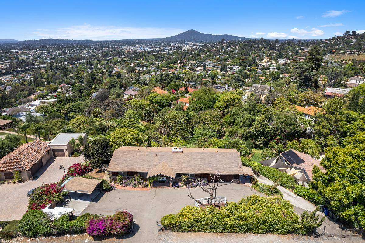 La Mesa, CA 91941,9481 La Cuesta Drive