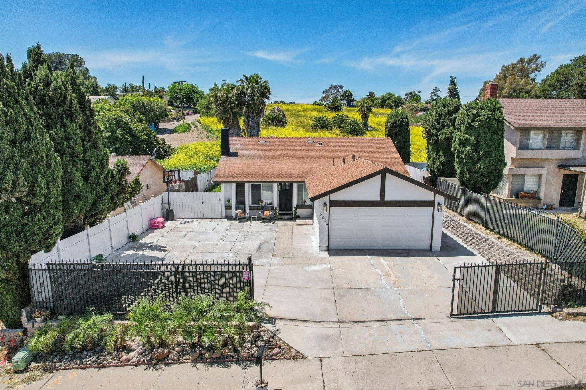 Lemon Grove, CA 91945,2044 Siegle Dr