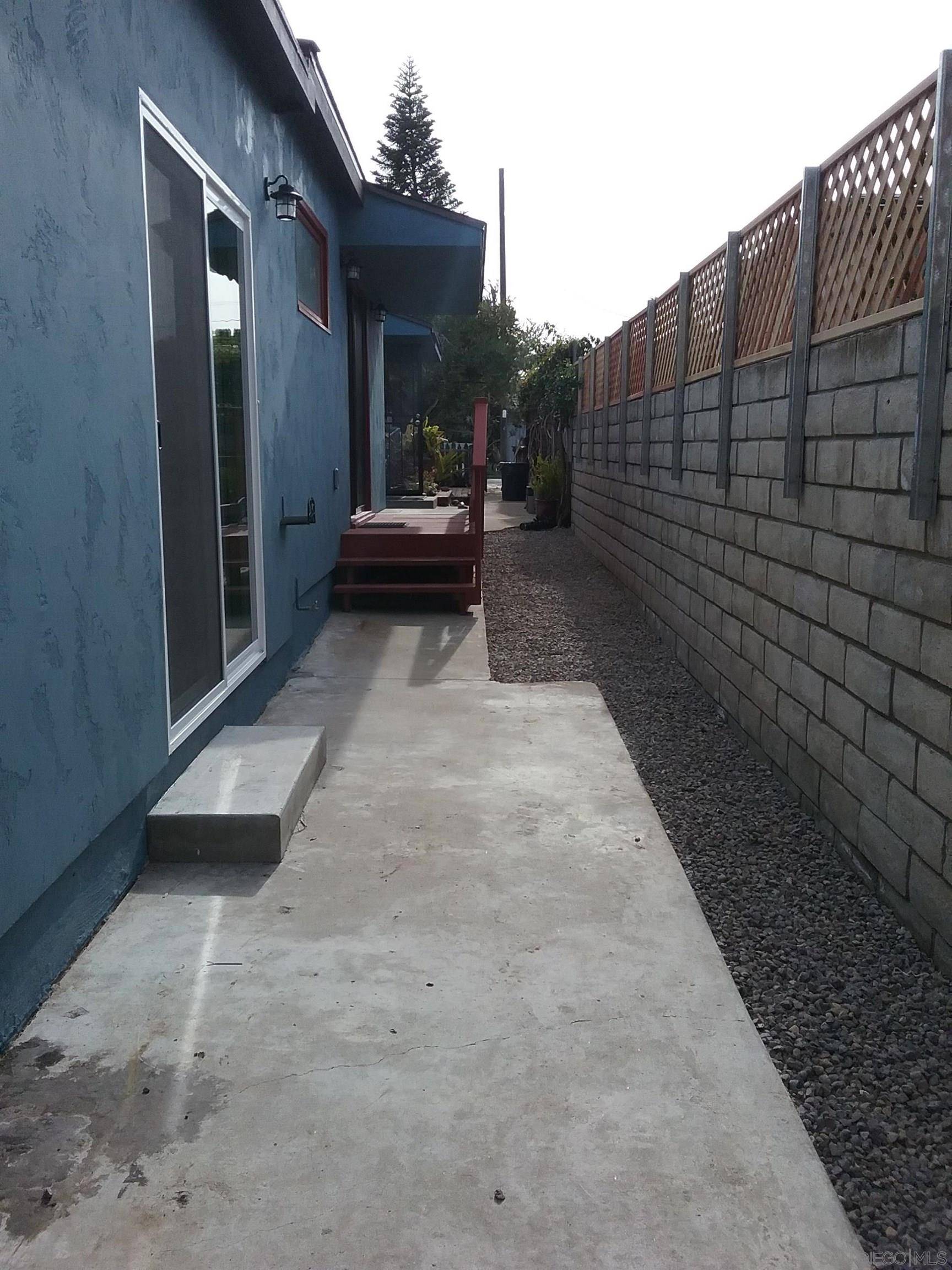 San Diego, CA 92107,4570-4572 Muir Ave