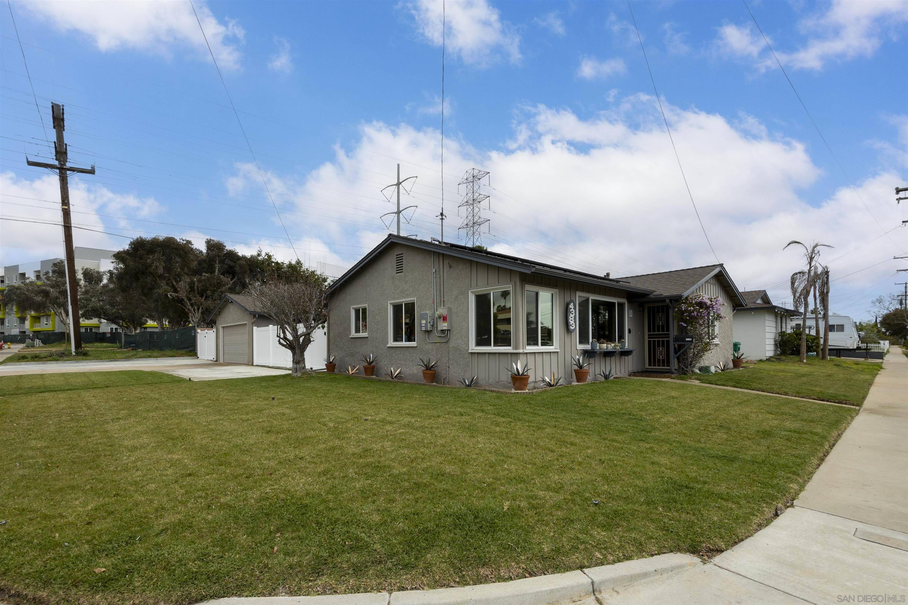 San Diego, CA 92117,4383 Mount Castle Ave