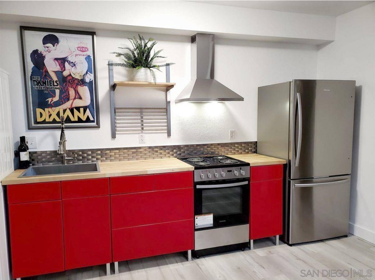 San Diego, CA 92101,948 G Street #19