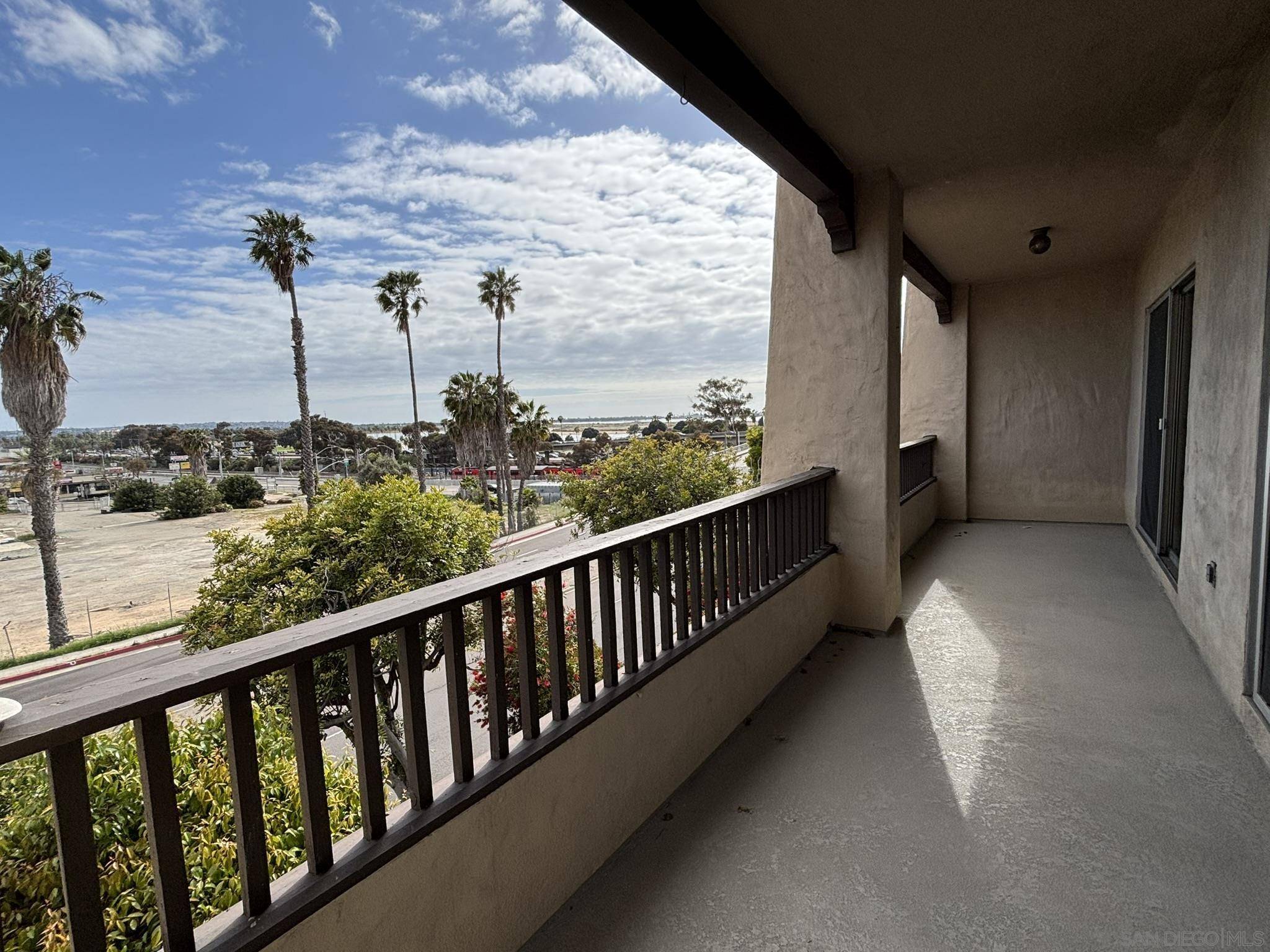 San Diego, CA 92117,2520 Clairemont Dr #213