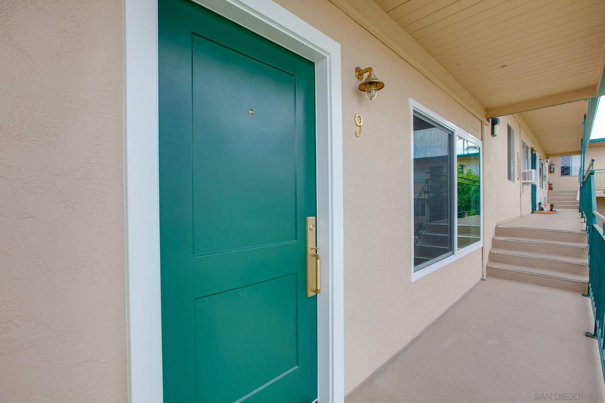 Encinitas, CA 92024,210 A Street #9
