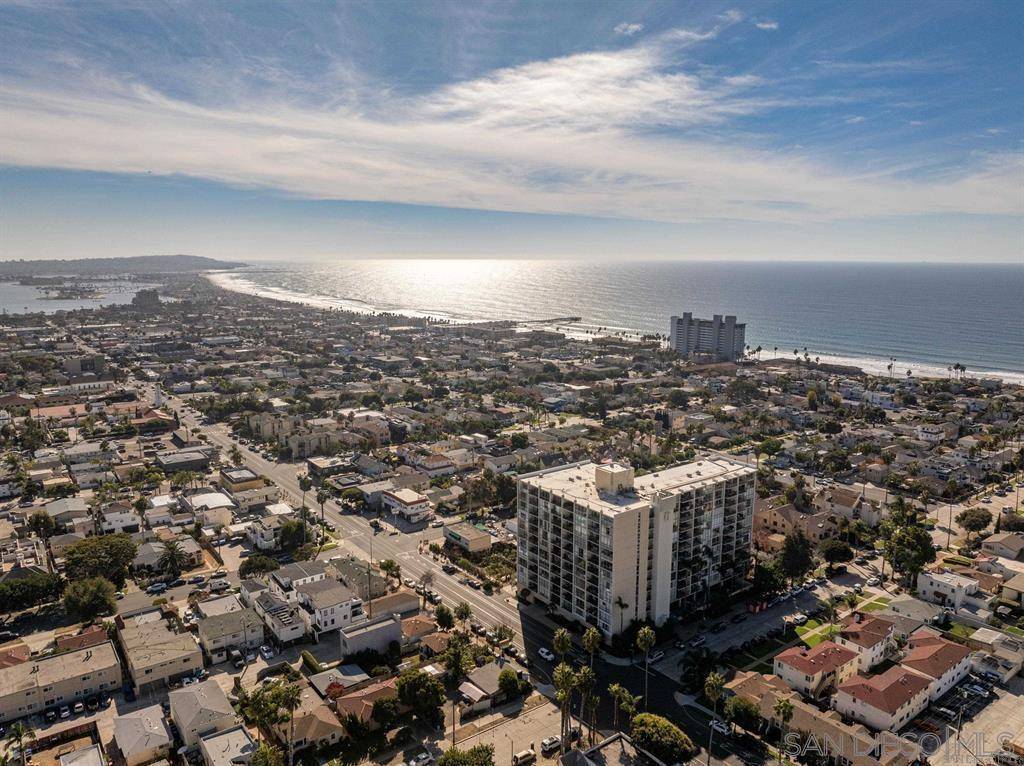 San Diego, CA 92109,4944 Cass St. #404