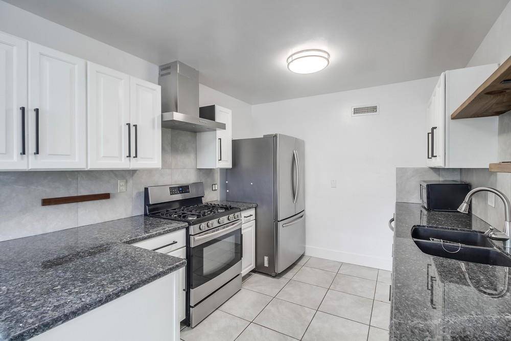 Imperial Beach, CA 91932,1124 Florida St