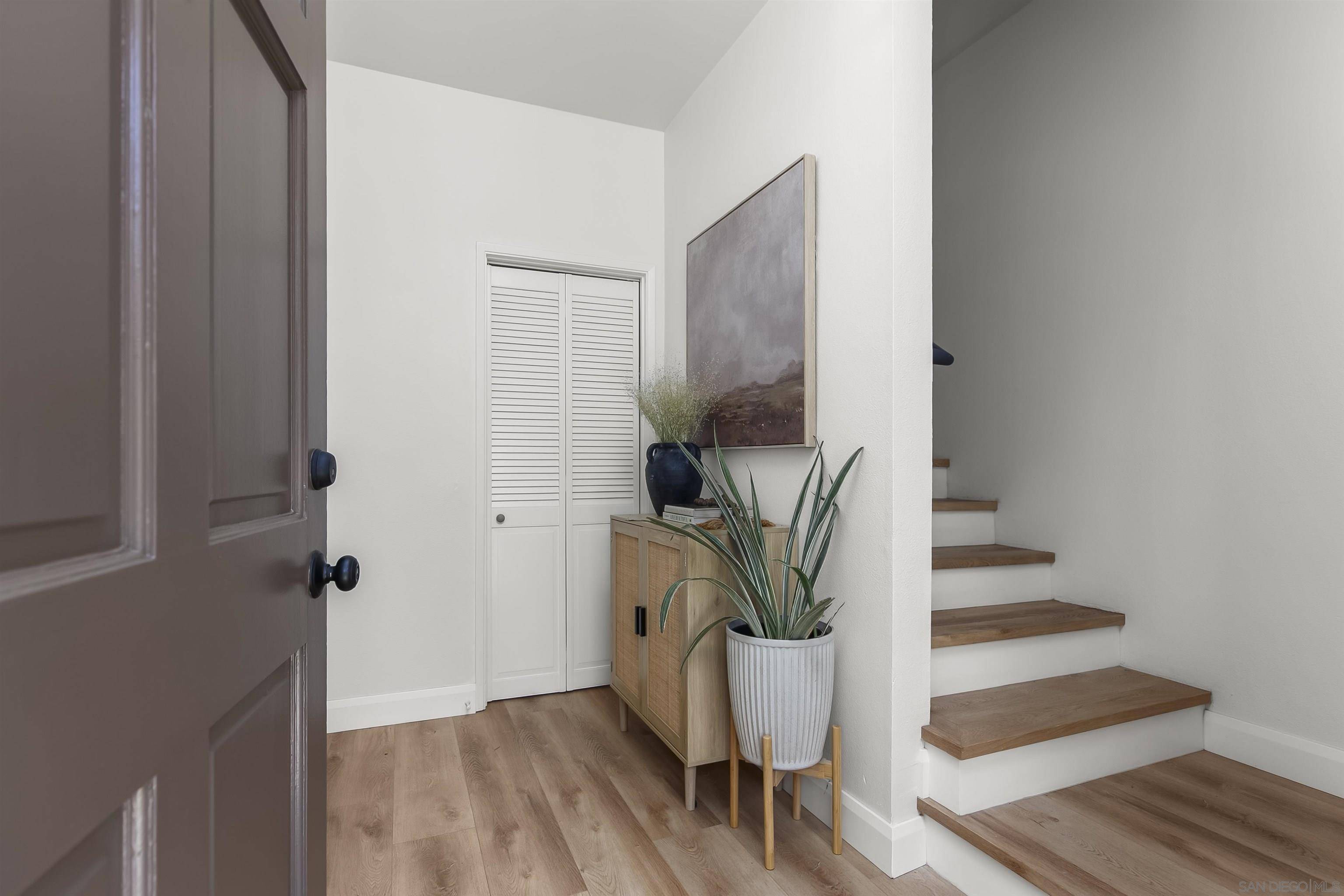 San Diego, CA 92117,3766 Balboa Terrace #F