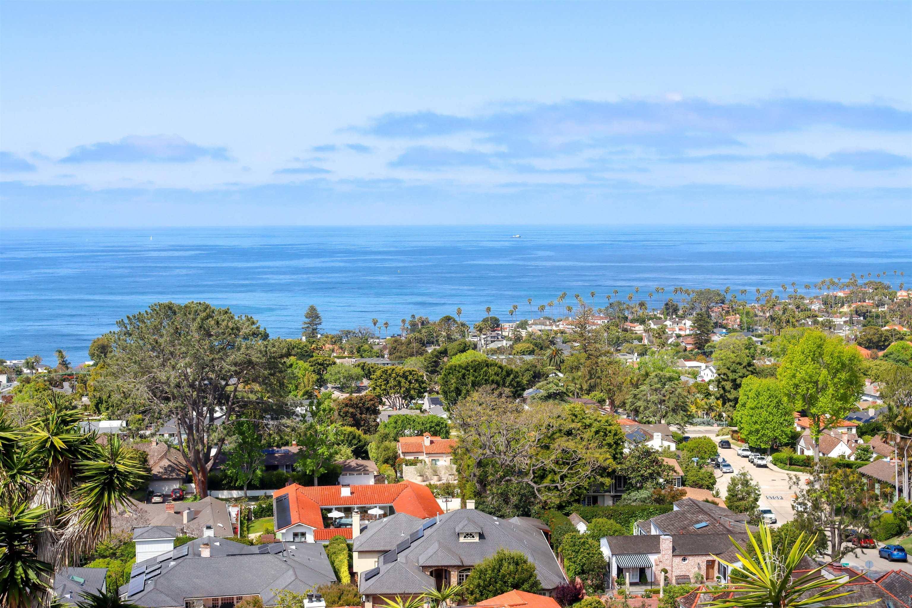 La Jolla, CA 92037,5995 La Jolla Corona Dr.