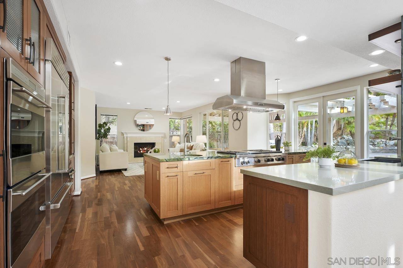 San Diego, CA 92130,4745 Finchley Ter