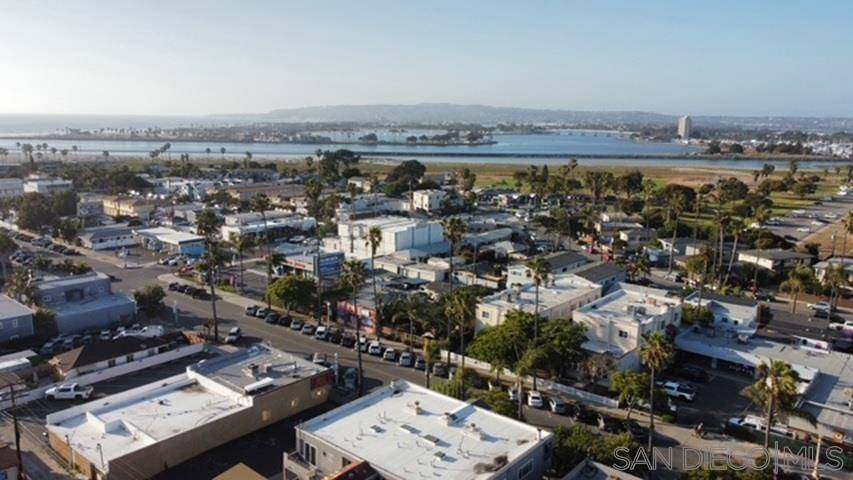San Diego, CA 92107,4922 Muir Ave
