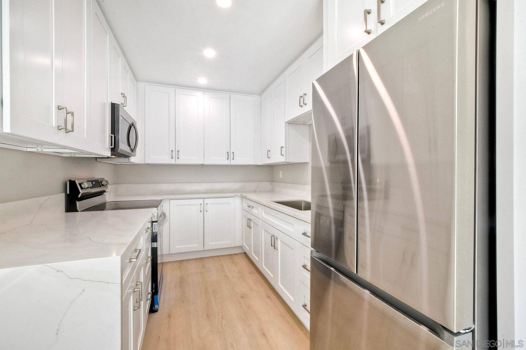 Chula Vista, CA 91911,285 Moss St #86