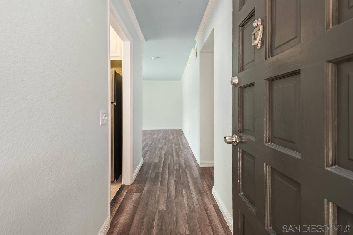 San Diego, CA 92127,17131 W Bernardo Dr #104