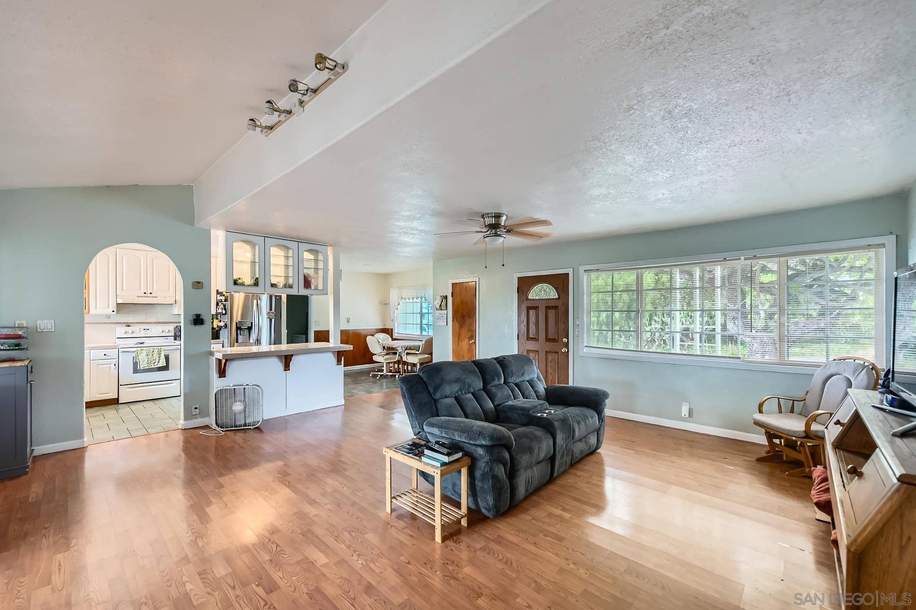 Lemon Grove, CA 91945,2535 Corona St