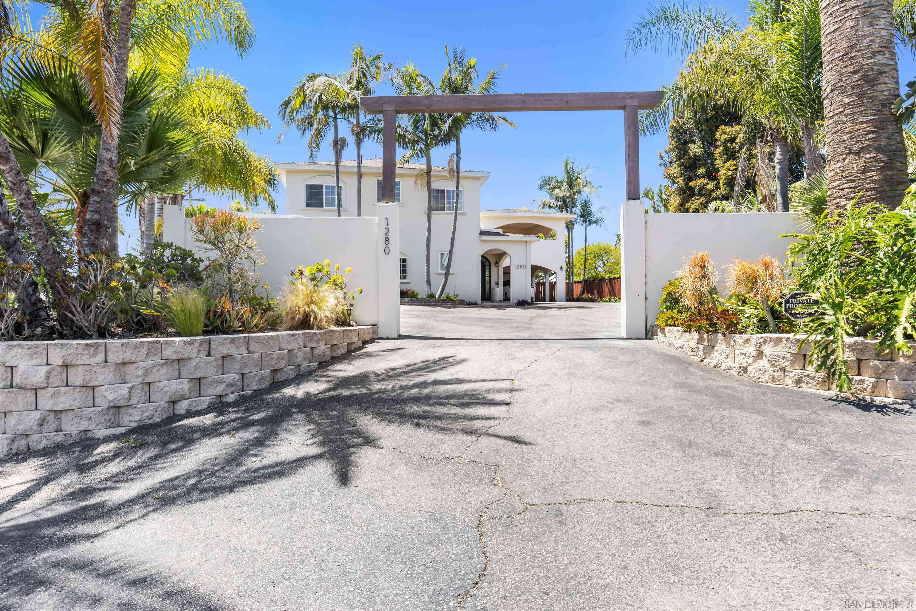 Encinitas, CA 92024,1280 Santa Fe Dr